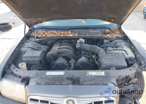 2009 Chrysler 300 Lx z USA, uszkodzony, nr VIN 2C3KA43D89H505437